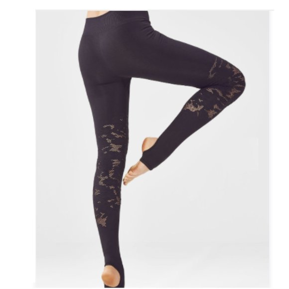 Fabletics Pants - Fabletics Elise Seamless Stirrup Leggings